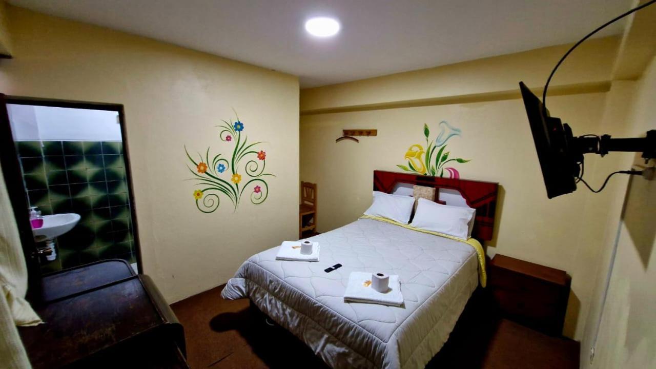 Mirador Backpackers B&B อัวรัซ ภายนอก รูปภาพ