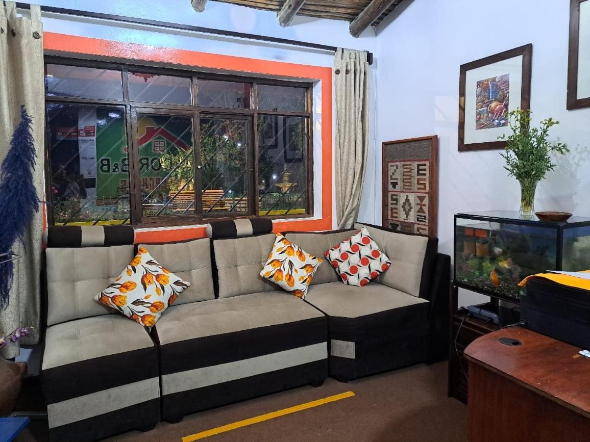 Mirador Backpackers B&B อัวรัซ ภายนอก รูปภาพ